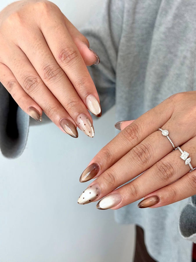 Mocha and cream nails with tiny details